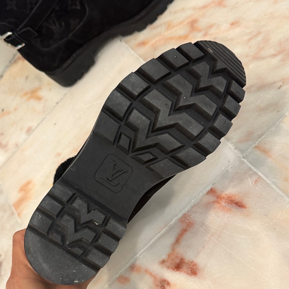 Louis Vuitton Black Suede Shearling Boots - Picture 3 of 4